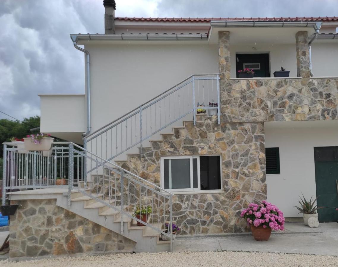 Apartman Lucia Bilice Exterior foto